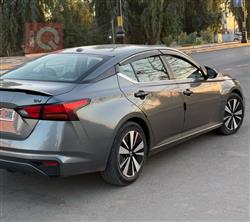 نیسان ئەلتیما